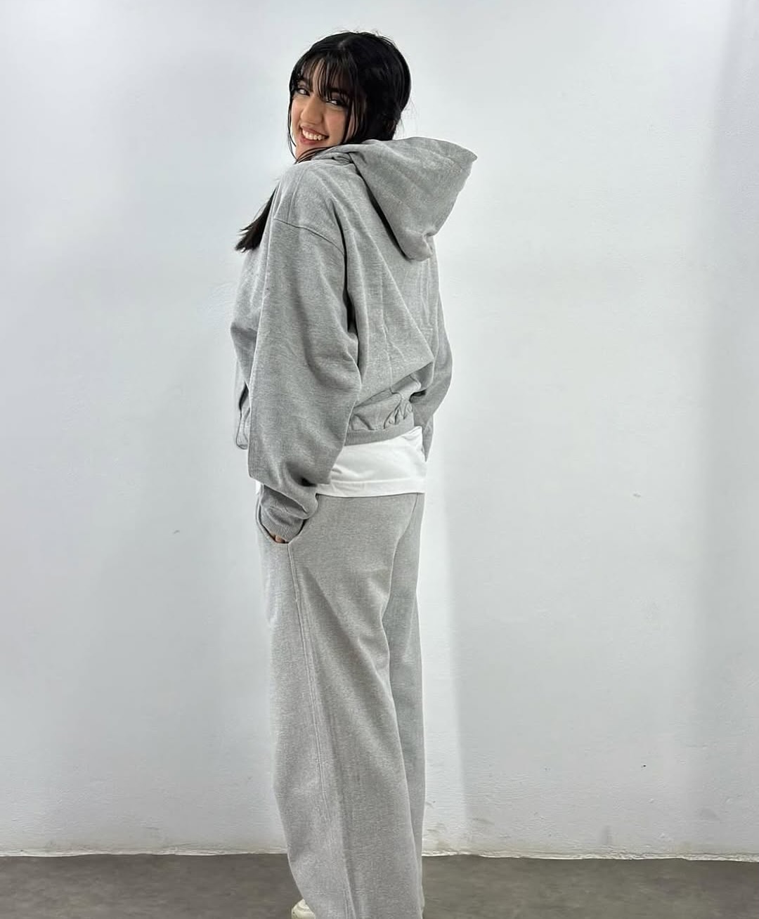 ENSBMLE HOODIE + BAGGY SWEAPANTS